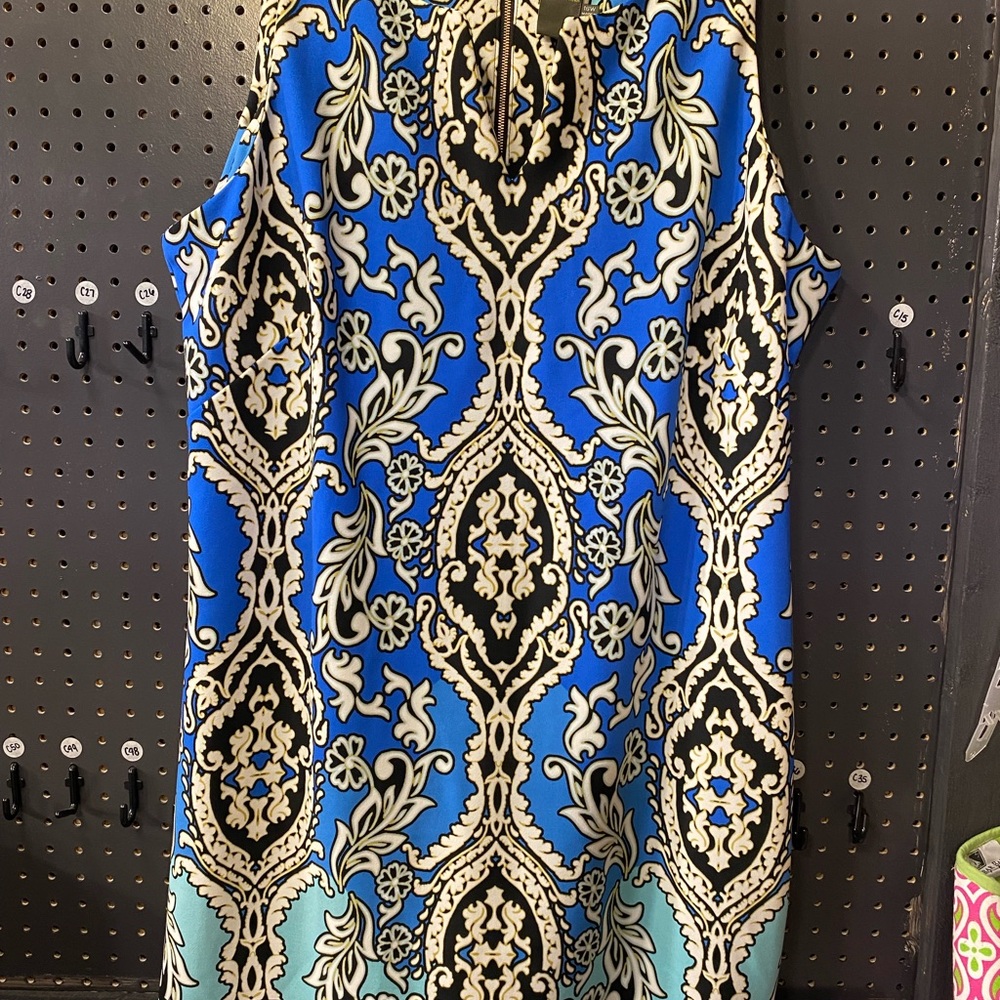 Taylor Woman dress v neckline 16w used 98% polyester 2% spandex